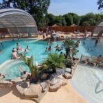 Piscine extérieure au Camping de La Hallerais Dinan