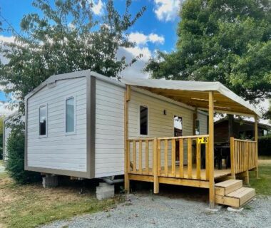 Mobilhome sur terrasse en bois au Camping le Rouge Gorge **** 10' Puy du Fou