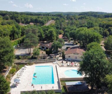 Piscines extérieures et bassins au Camping les Tourterelles Chalets et mobilhomes