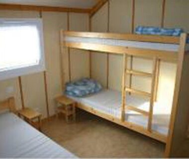 Intérieur chambre avec lits superposés dans le Chalet avec terrasse - 7 pers. - API-1-52-958