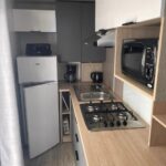 Cuisine équipée dans le mobil home Charmant mobil home premium L048