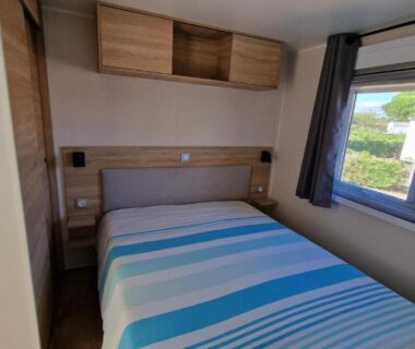 Dans la chambre avec lit double et rangements du DC - L'Amira 3ch, 2 SDB, 40m2, Confort et détente