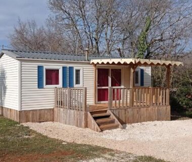 Mobil-home avec terrasse dans le camping LE FIGUIER mobil home 6 personnes CAMPING LE BEL AIR Limogne en Quercy