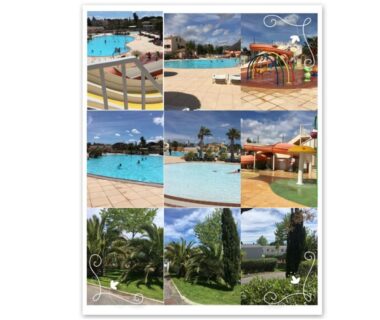 Piscine extérieure avec toboggan pataugeoire transats et parasols au camping Les Sables du Midi