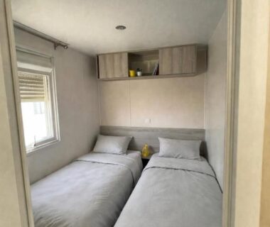 Chambre avec deux lits simples dans le Mobil Home 2CH Bien Equipé Valras-Plage