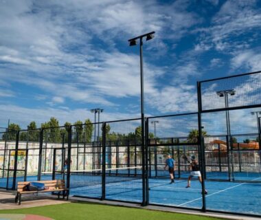 Terrains de padel extérieurs au Mobil-Home SIBLU VALRAS PLAGE chez Eric et Céline