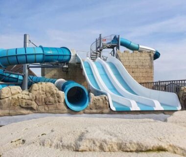 Parc aquatique avec toboggans et glissades au Mobil-home 323