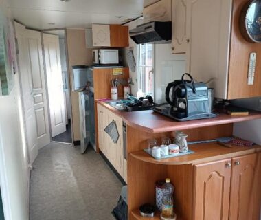 Cuisine aménagée dans le Mobil home Cristal