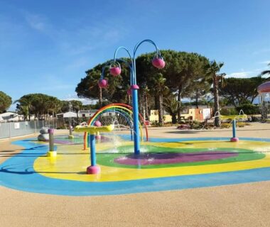 Aire de jeux aquatique au camping Mobil-home SOLEIA MAR ESTANG SIBLU VILLAGE