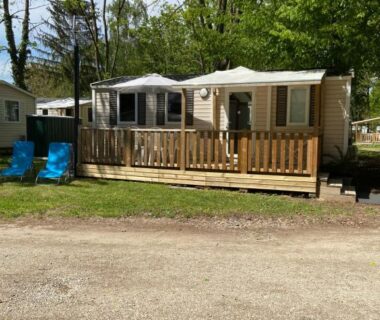 À Boofzheim mobil home avec terrasse en bois du Mobil home climatisé 6 personnes Tohapi