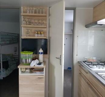 Coin cuisine équipé dans le Mobil-home emplacement 1