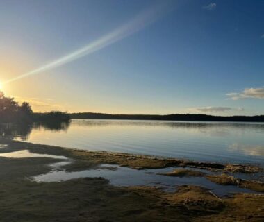 Lac au coucher de soleil au mobil-home neuf 8 personnes Bora Bora