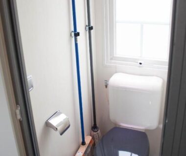 WC compact dans le mobil-home Mobile Homes by KelAir at Camping Sylvamar
