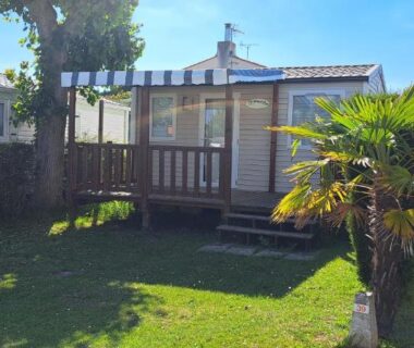 Terrasse et jardin du mobile home à louer Les Sables d'Olonne Vendée
