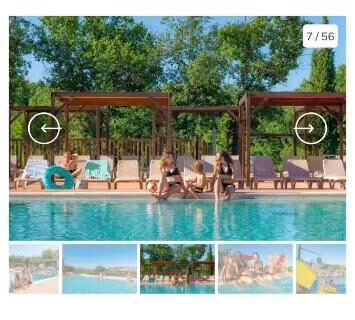 Piscine extérieure avec transats au Mobilhome Sandra