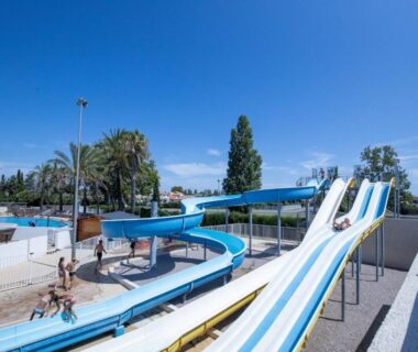 Parc aquatique avec toboggans au NATITOLOCATION Mobile Home Camping 4etoiles Saint Cyprien