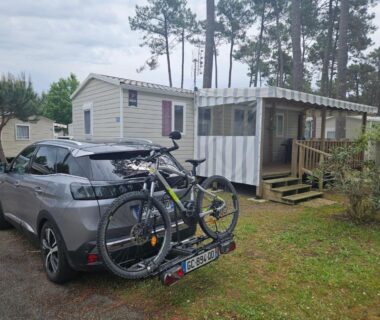 Sous les Pins dans camping 4 étoiles MH familial 322 6 à 8 couchages 2 salles de bain 2 WC