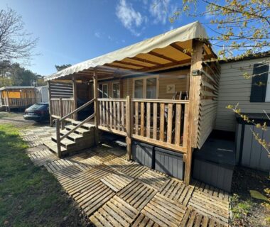 Terrasse en bois devant mobil-home du Super Mobil Home Tout confort 6 personnes
