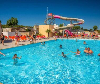 ZEcamping 4 étoiles – Parc Aqua – MH climatisé – Plage proche – Dog Friendly